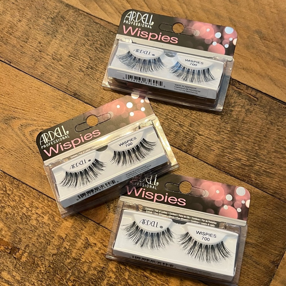 ARDELL Professional Eyelashes/ Wispies 700